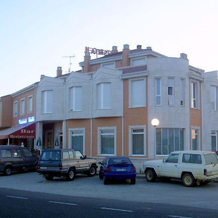Hostal Castilla Бенавенте Экстерьер фото
