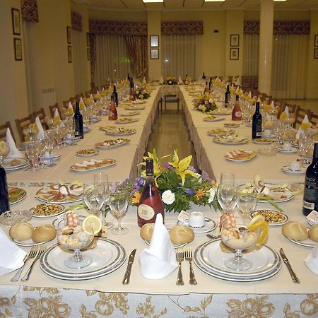 Hostal Castilla Бенавенте Экстерьер фото