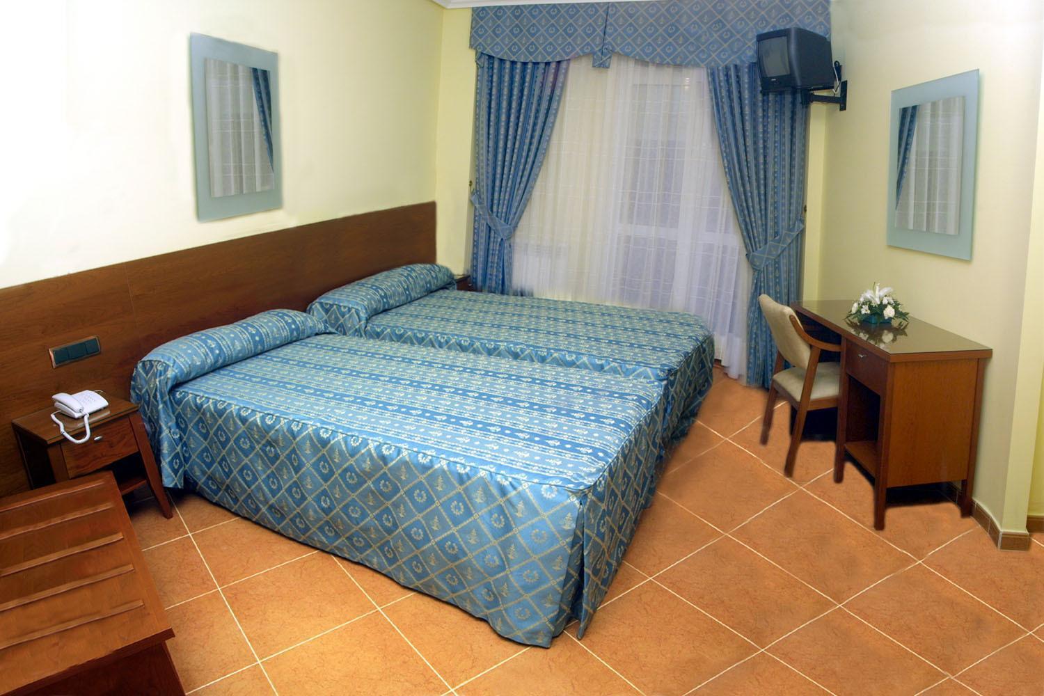 Hostal Castilla Бенавенте Экстерьер фото