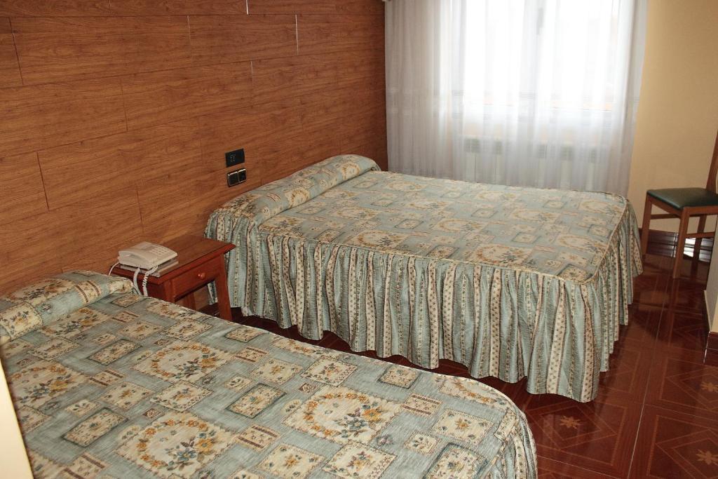 Hostal Castilla Бенавенте Экстерьер фото